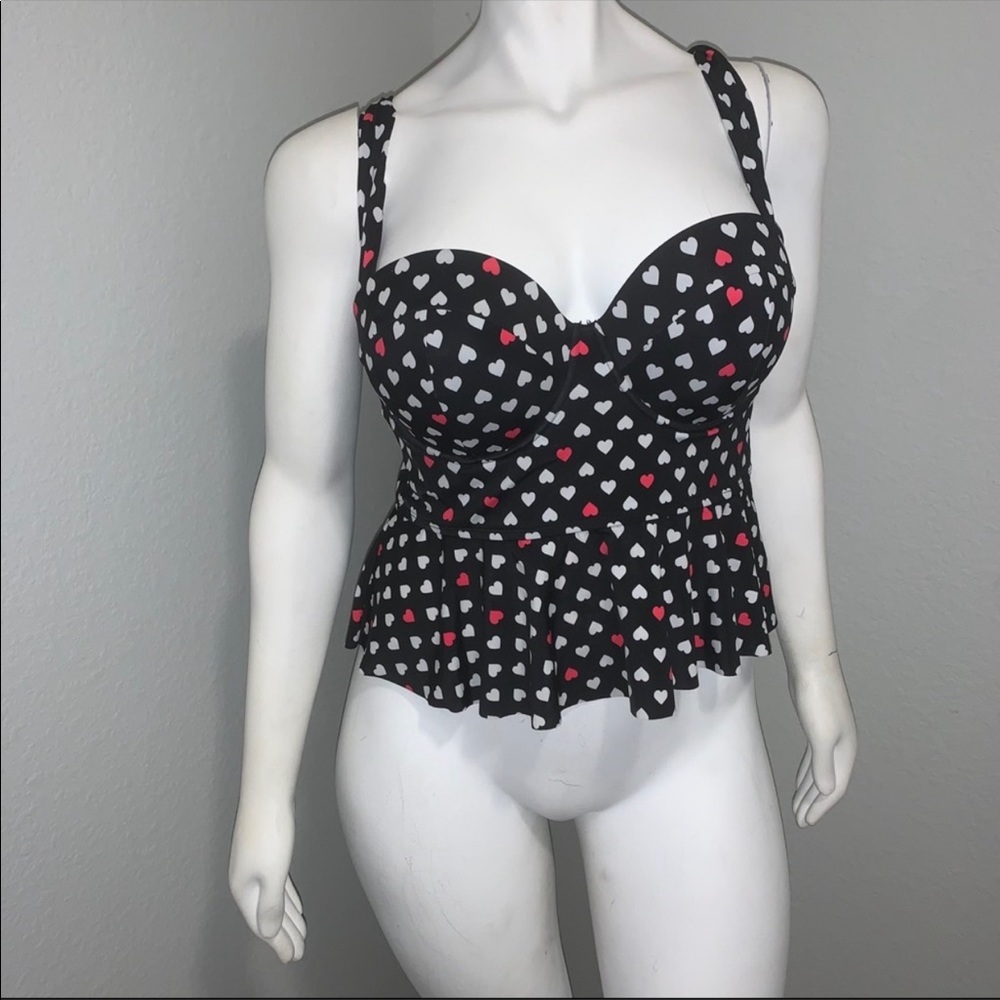 Torrid size 2 heart print peplum tankin